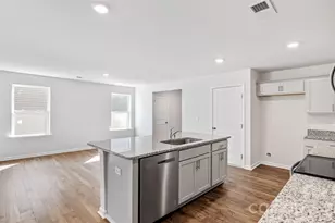 129 Lauren Ln, Hendersonville, NC 28792 - Photo 8