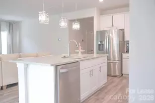 7120 American Elm Rd, Charlotte, NC 28215 - Photo 4