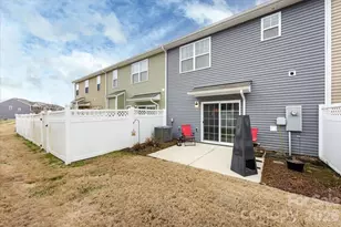 2512 Madeline Meadow Dr, Charlotte, NC 28217 - Photo 32