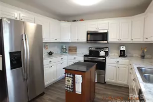 5114 Sedgefield Dr, Lancaster, SC 29720 - Photo 2