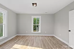 613 S Mulberry St, Statesville, NC 28677 - Photo 32