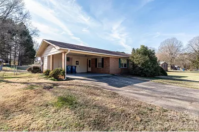 2347 Plainfield Drive, Conover, NC 28613 - Photo 1