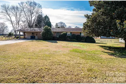 2347 Plainfield Drive, Conover, NC 28613 - Photo 18