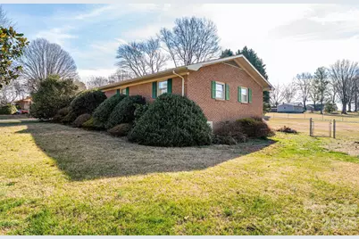 2347 Plainfield Drive, Conover, NC 28613 - Photo 6