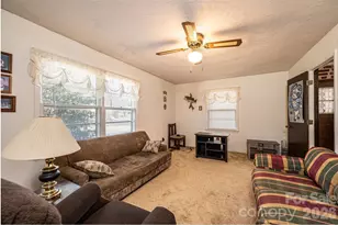 2347 Plainfield Dr, Conover, NC 28613 - Photo 32