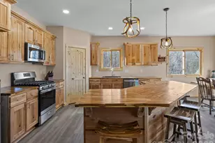 225 Aurora Ln, Tryon, NC 28782 - Photo 8