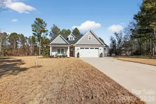 401 Grand Harbor Blvd, Ninety Six, SC 29666 - Photo 2