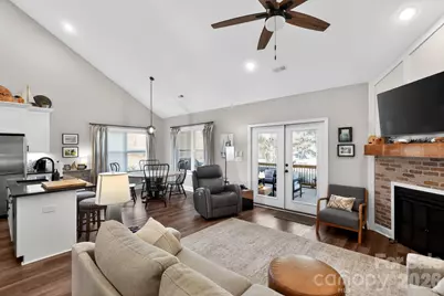 401 Grand Harbor Boulevard, Ninety Six, SC 29666 - Photo 6