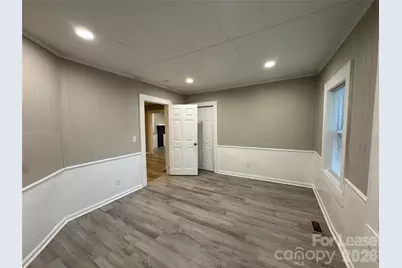 408 E 3rd Avenue, Gastonia, NC 28054 - Photo 6