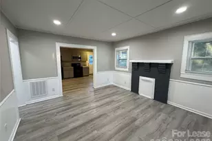 408 E 3rd Ave, Gastonia, NC 28054 - Photo 2