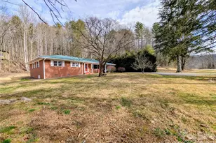 979 Greenville Hwy, Brevard, NC 28712 - Photo 24