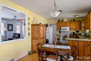 979 Greenville Hwy, Brevard, NC 28712 - Photo 12