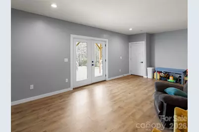 127 Walt Drive, Hendersonville, NC 28792 - Photo 22