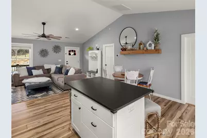 127 Walt Drive, Hendersonville, NC 28792 - Photo 12