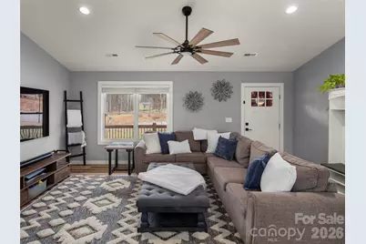 127 Walt Drive, Hendersonville, NC 28792 - Photo 6