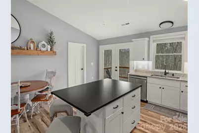 127 Walt Drive, Hendersonville, NC 28792 - Photo 10