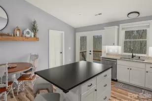 127 Walt Dr, Hendersonville, NC 28792 - Photo 10