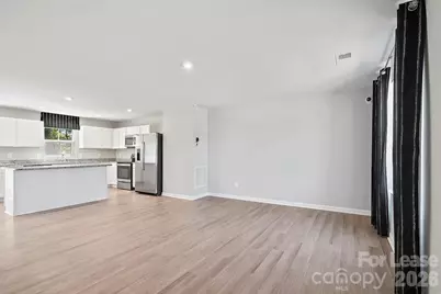 8040 Mulberry Glen Lane, Charlotte, NC 28215 - Photo 10