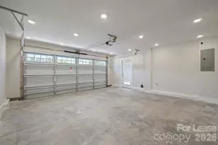 8040 Mulberry Gln Ln, Charlotte, NC 28215 - Photo 30