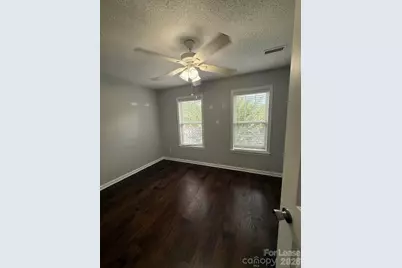 1491 20th Avenue NE, Hickory, NC 28601 - Photo 4