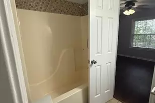 1491 20th Ave NE, Hickory, NC 28601 - Photo 6