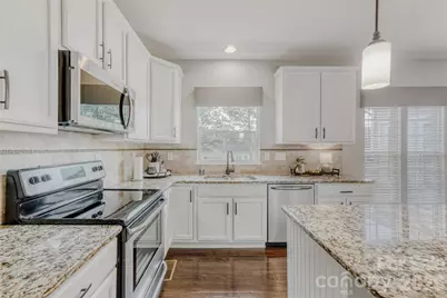 4123 Meadowview Hills Drive, Charlotte, NC 28269 - Photo 12