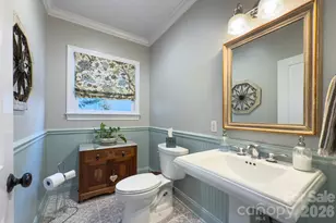 1825 Lombardy Cir, Charlotte, NC 28203 - Photo 16