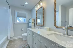 1825 Lombardy Cir, Charlotte, NC 28203 - Photo 24