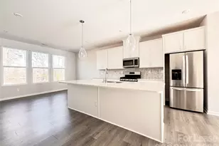 2350 Donnelly Hls Ln, Charlotte, NC 28262 - Photo 2