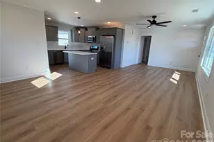 1906 Oakhurst Dr, Shelby, NC 28152 - Photo 4