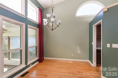 3800 Armitage Drive, Charlotte, NC 28269 - Photo 8