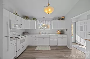 202 Wellington Hills Cir, Salisbury, NC 28147 - Photo 8