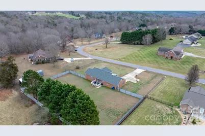 95 Chesterfield Drive, Taylorsville, NC 28681 - Photo 32