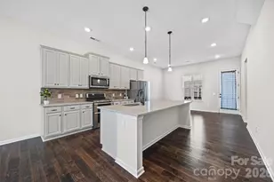 9236 Ainslie Downs St, Charlotte, NC 28273 - Photo 2