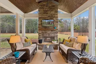 10019 Elibren Ln, Matthews, NC 28105 - Photo 4