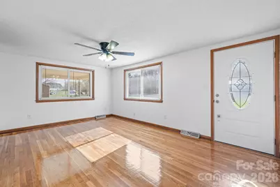 2576 Kingston Street, Newton, NC 28658 - Photo 4