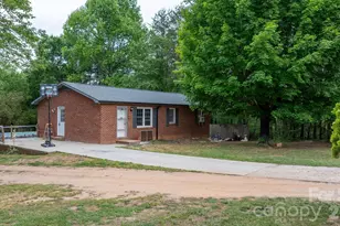 4917 Berkley St, Morganton, NC 28655 - Photo 2