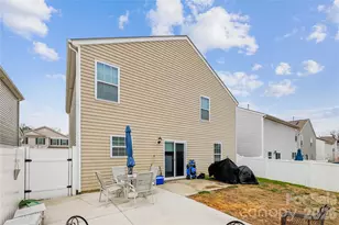 2038 Pippen Ave, Charlotte, NC 28215 - Photo 16