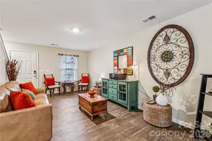 2038 Pippen Ave, Charlotte, NC 28215 - Photo 2