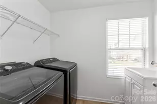 10229 Snowbell Ct, Charlotte, NC 28215 - Photo 6