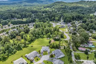 20 Country Meadows Ln, Hendersonville, NC 28792 - Photo 32