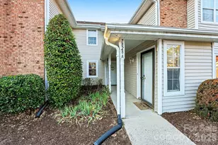 7828 Davinci Ln, Charlotte, NC 28226 - Photo 2