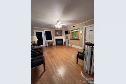 420 Harper Avenue NW, Lenoir, NC 28645 - Photo 2