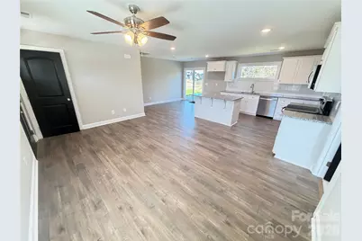 535 Martin Luther King Jr Avenue, Kannapolis, NC 28083 - Photo 6