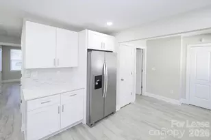 3825 Westway Dr, Charlotte, NC 28208 - Photo 10