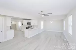 3825 Westway Dr, Charlotte, NC 28208 - Photo 4