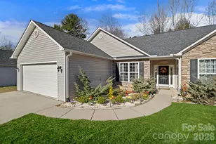 136 Grove End Rd, Fletcher, NC 28732 - Photo 2