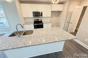 541 Martin Luther King Jr Blvd, Kannapolis, NC 28083 - Photo 8