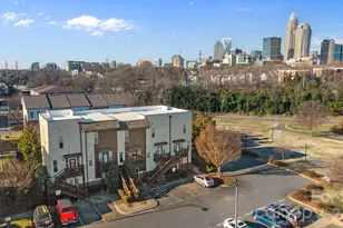 819 Seigle Point Dr, Charlotte, NC 28204 - Photo 32