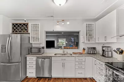 6038 Netherwood Drive, Charlotte, NC 28210 - Photo 20